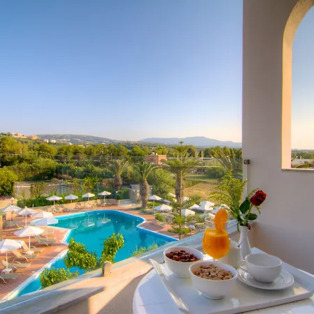 Rezort Solimar Dias 3*